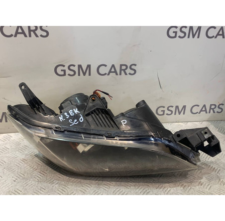 Фара права Mazda 3 BK 2003-2009 р. седан 