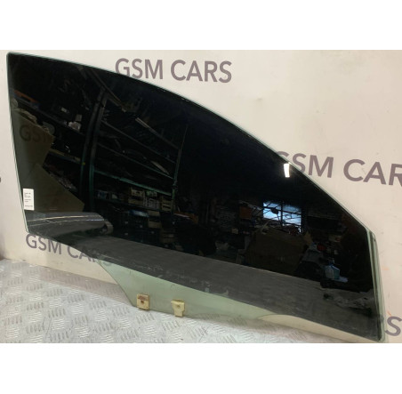 Скло переднє праве седан Mazda 3 BK 2003-2009 р.