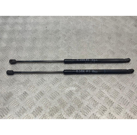 Амортизатори багажника Mazda 3 BK 03-09  хетчбек
