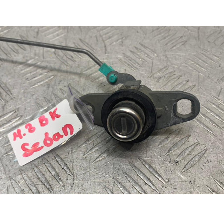 Лечинка замка багажника (седан) Mazda 3 BK 2003–2009 