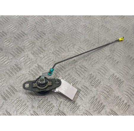 Лечинка замка багажника (седан) Mazda 3 BK 2003–2009 