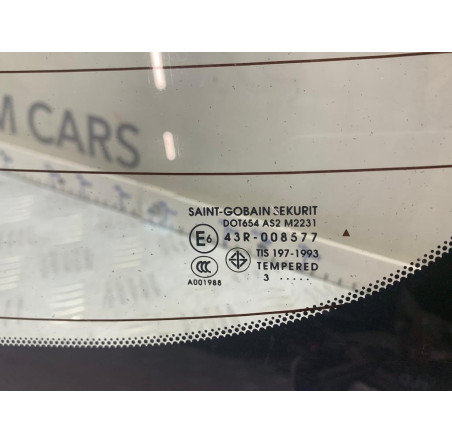 Скло кришки багажника (Хетчбек) Mazda 3 BK 