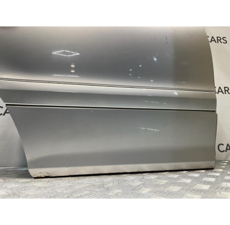Передня права дверь Mercedes W203 