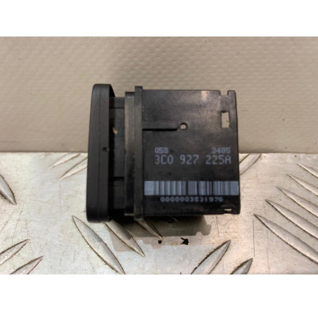 Кнопка електромеханічного гальма Volkswagen Passat B6 2005-2010 (3C0 927 225A ) Кнопка електромеханічного гальма Volkswagen Passat B6 2005-2010 (3C0 927 225A )