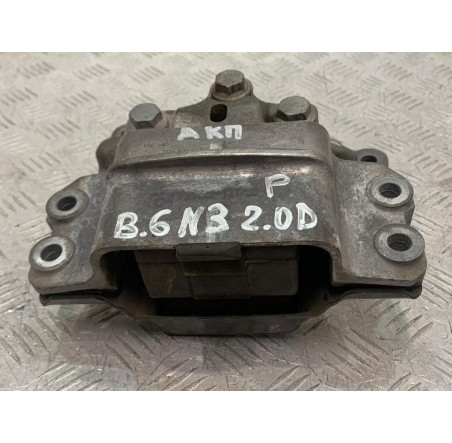 Ліва опора (подушка) двигуна 2.0 D. Volkswagen Passat B6 B7 ( 3CO 199 555 ) Ліва опора (подушка) двигуна 2.0 D. Volkswagen Passat B6 B7 ( 3CO 199 555 )