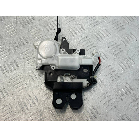 Замок кришки багажника Mazda 6 GG 05-08 седан 