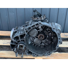 МКПП 5-ступнева 2.0 D. Volkswagen Passat B7